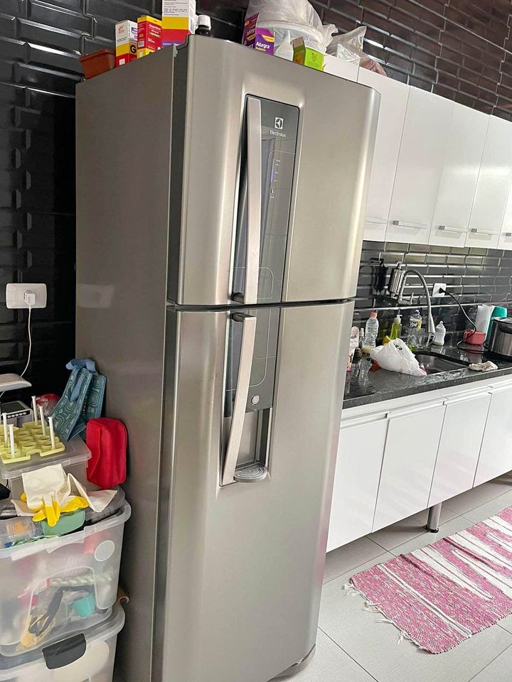Geladeira Electrolux Frost Free 382L duplex aço inox em perfeito estado - Imagem 4